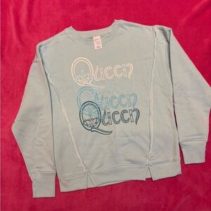 Sky Blue ‘Queen’ Graphic Sweatshirt
